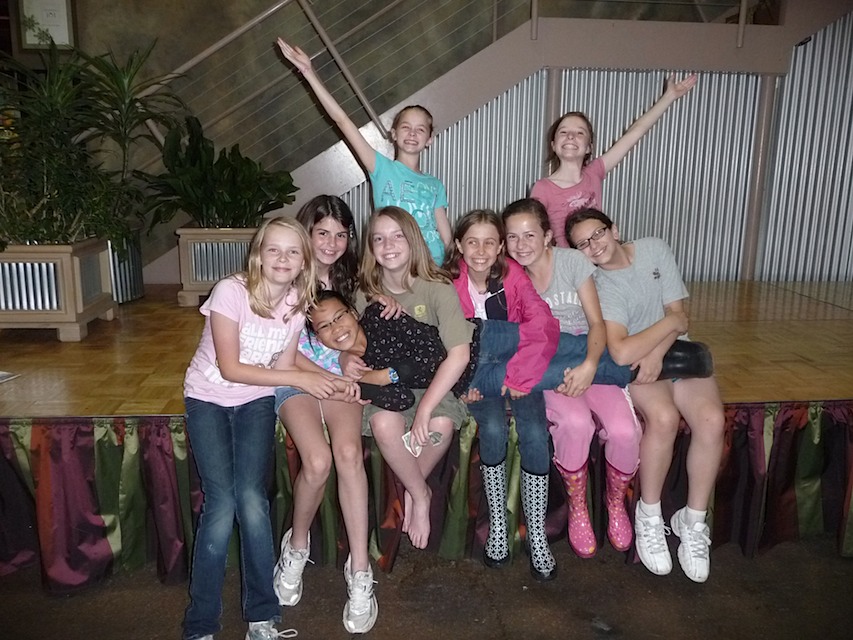 girls-stage